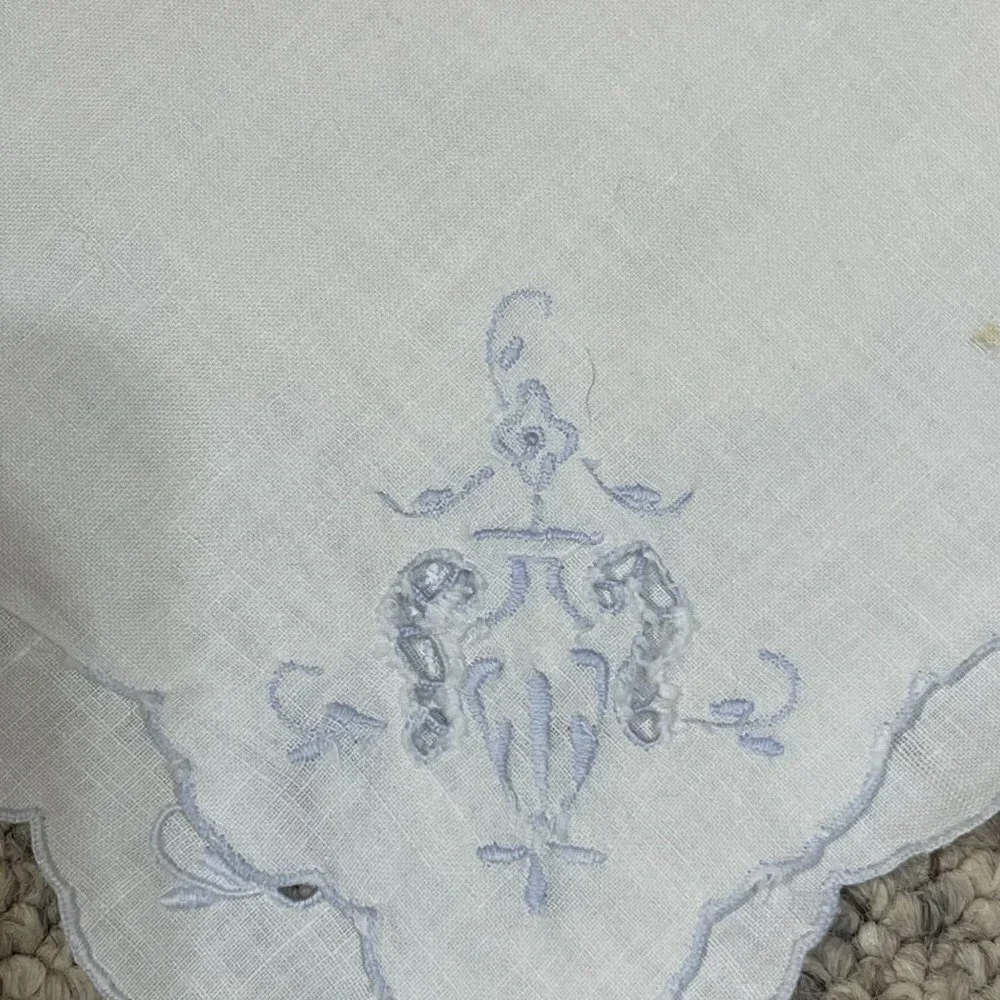 4 Vintage Cutwork Embroidery Linen Napkins Light Blue White 10